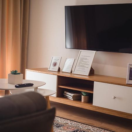 Tam Centre Luxury Serviced Apartments Тирана Екстер'єр фото