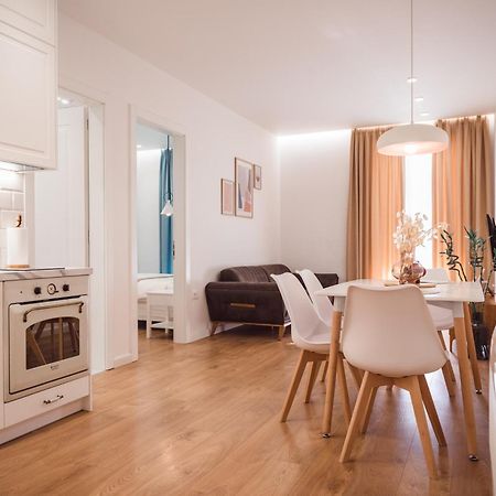 Tam Centre Luxury Serviced Apartments Тирана Екстер'єр фото