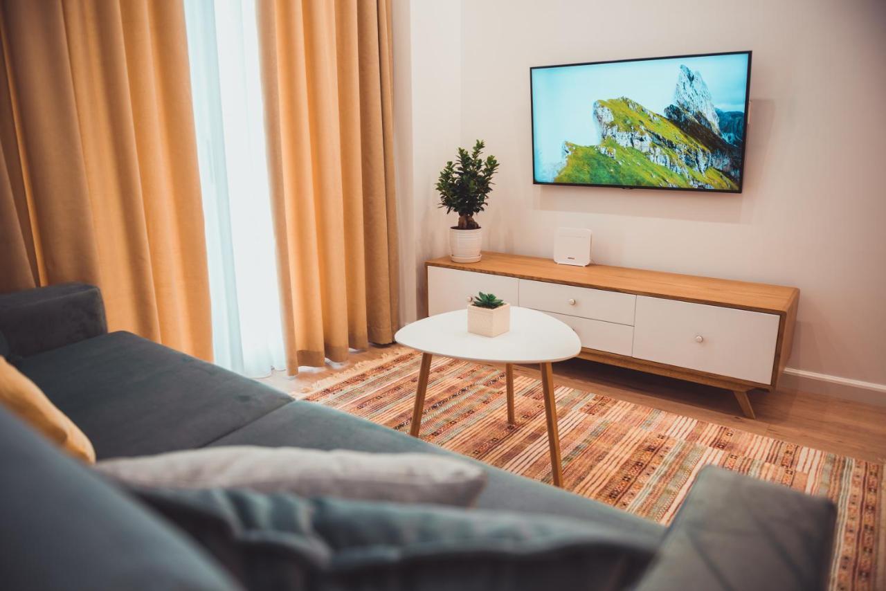 Tam Centre Luxury Serviced Apartments Тирана Екстер'єр фото