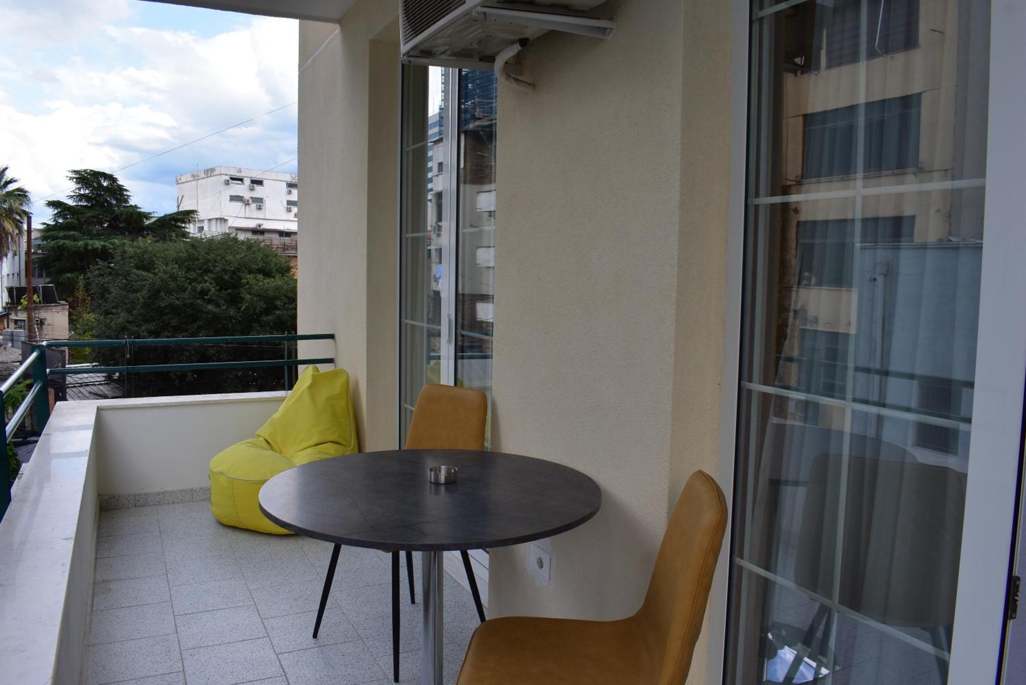 Tam Centre Luxury Serviced Apartments Тирана Екстер'єр фото